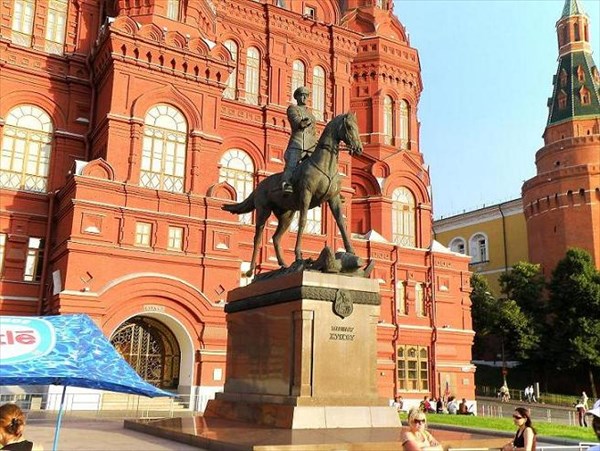 158-Памятник Жукову на Манежной-2